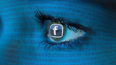 دراسة ... الـ فيسبوك يحول المرأة الى مجرد دمية 