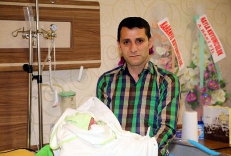 تركيا ... عائلة تطلق اسم « محمد مرسي » على مولودها الجديد 