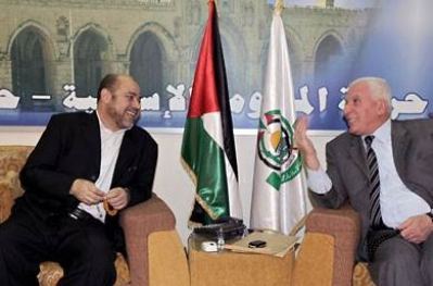 كواليس مفاوضات التهدئة في القاهرة يكشفها دبلوماسي مصري