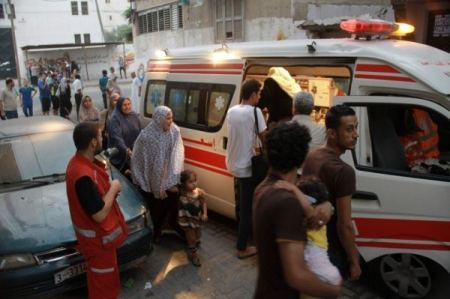 اصابة 3 رجال شرطة فلسطينيين ومواطنة باطلاق نار في بلدة الرام بالقدس 