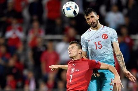 أمم أروربا 2016 ... المنتخب التركي يفوز على نظيره التشيكي بهدفين نظيفين