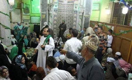 فيديو ... رقص واختلاط داخل مسجد في مصر!