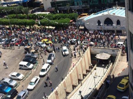 تظاهرة وسط نابلس تندد بمقتل أحمد حلاوة 