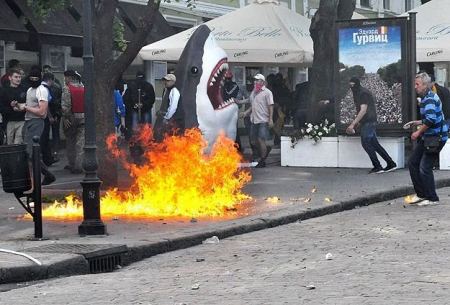 جنوب أوكرانيا : أعمال عنف راح ضحيتها 38 شخصاً 