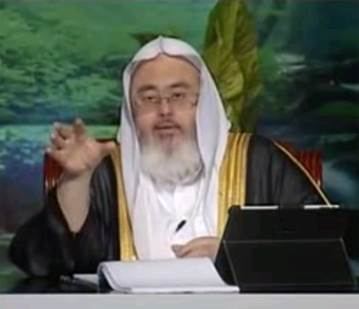فيديو ... الشيخ المنجد يبشر الامة بالنصر 