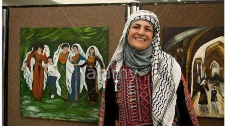  فلسطينية مغتربة تحقق حلمها بإقامة معرض فني برام الله