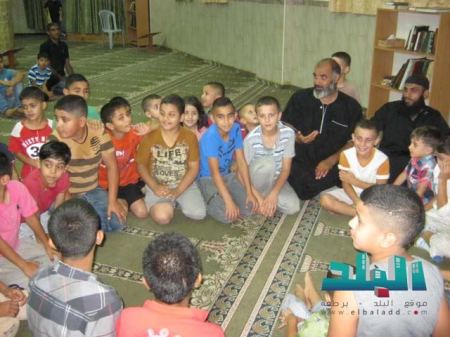 فيديو وصور : اطفال برطعة يكبرون للعيد في مسجد برطعة الكبير