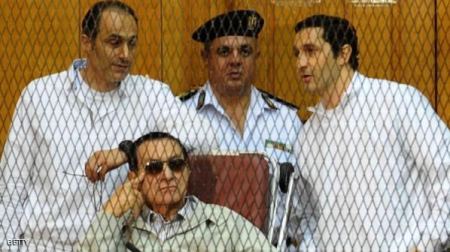 تأجيل النطق بالحكم في محاكمة مبارك 