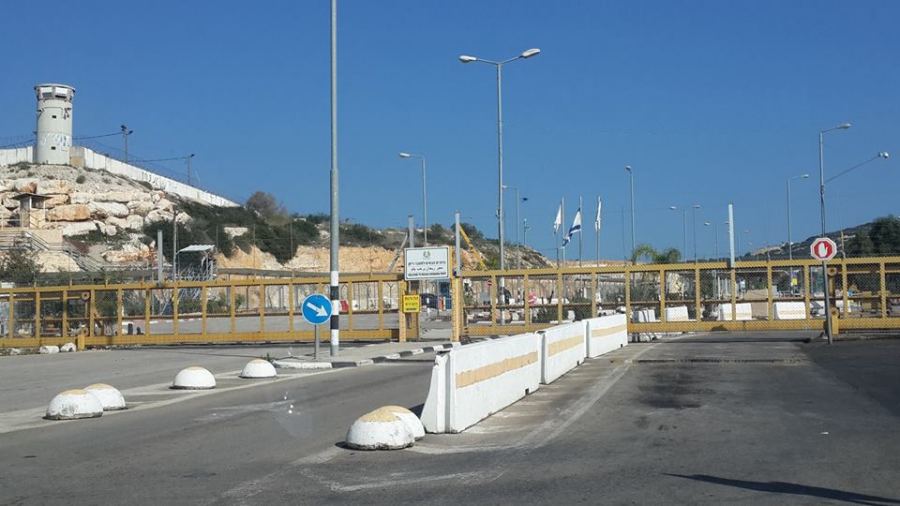 السلطات الاسرائيلية تغلق معبر ريحان ( حاجز برطعة ) بوجهة حملة الهوية الزرقاء