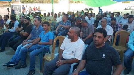برطعة | وفد شبابي من القرية يقدم واجب العزاء لذوي الشهيد دوابشه في دوما