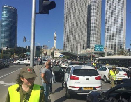 تل ابيب ... حالة تأهب والشرطة تبحث عن سيارة مشبوهة