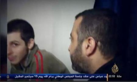 لاول مرة, شاليط يظهر في فيديو الى جانب خاطفيه