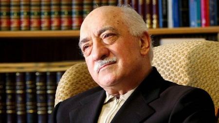 تركيا تلغي جواز سفر فتح الله كولن 