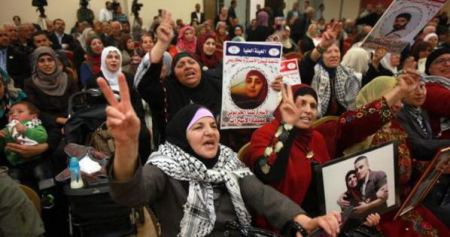 وزارة الاسرى الفلسطينية تجري اتصالات مكثفة لمعرفة مصير الدفعة الرابعة من الاسرى
