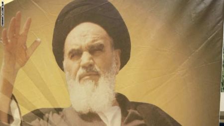 نائب قائد الحرس الثوري الايراني يشبه ثورة الخميني بـ ببعثة النبي محمد صلى الله عليه وسلم !!!!