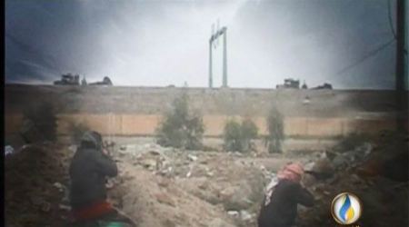 ثوار العراق يقتحمون قاعدة عسكرية في بغداد ويقتلون 7 جنود