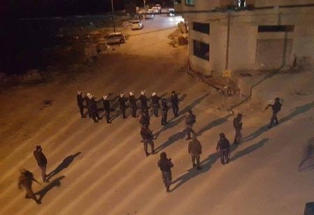مواجهات بين الشرطة الفلسطينية وطلاب الجامعة الامريكية في جنين