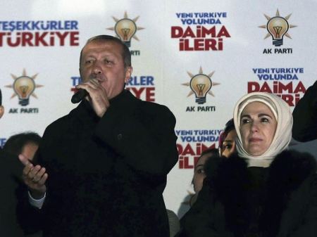 أردوغان يعلن تحقيق حزبه فوزا تاريخيا بالبلديات