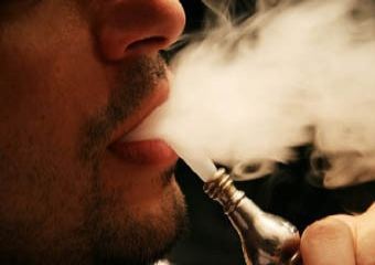 بمناسبة اليوم العالمي لمكافحة التدخين ... عندما تصبح الارجيلة نمط حياة