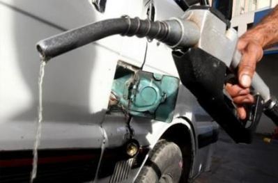 خفض اسعار الوقود ابتداءً من يوم الاثنين