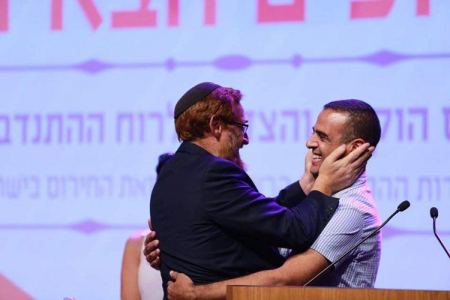 معاوية كبها ... يروي حقيقة هذه الصورة لـ موقع البلد