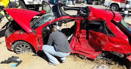 حادث سير مروع يودي بحياة فتاتين من النقب