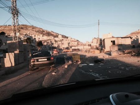 مخيم بلاطة يشهد اشتباكات بين السلطة ومسلحين من فتح