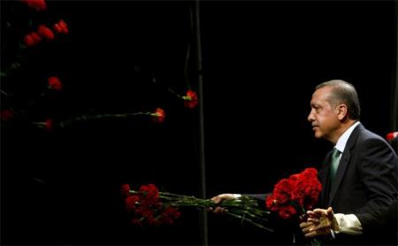 أردوغان يشجع النساء التركيات على الانجاب 