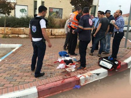 فلسطيني يطعن مستوطن بالقرب من رام الله ويصيبه بجراح خطيرة