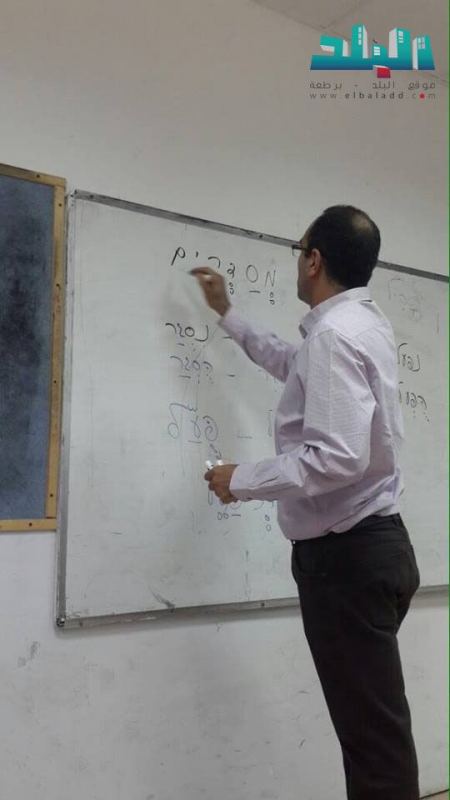 برطعة | صور ... رئيس مجلس بسمة يقدم درساً في اللغة العبرية لطلاب البجروت