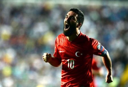 رسمياً اللاعب التركي « طوران » في صفوف برشلونة 