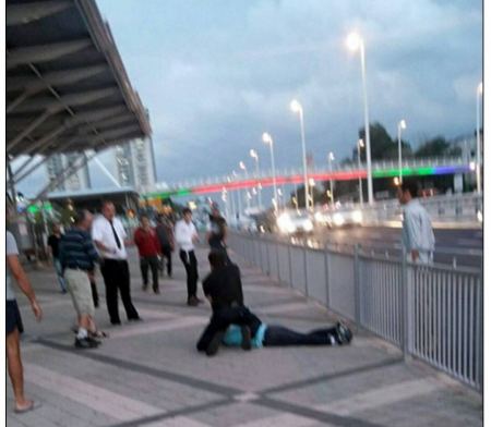 عملية طعن مستوطن في منطقة بيتح تكفا على يد شاب فلسطيني