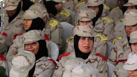 الامارات تفرض خدمة عسكرية على الرجال واختيارية على النساء ! 