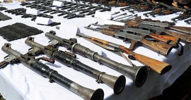 هآرتس : ضباط في الجيش يتاجرون بأسلحتهم