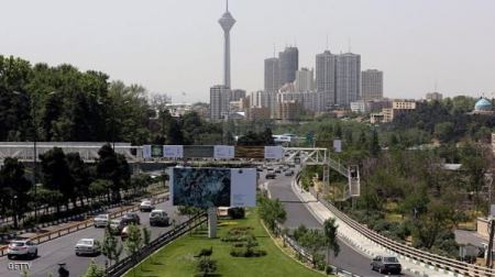 ايران تسبدل شعار « الموت لأمريكا » بلوحات عالمية