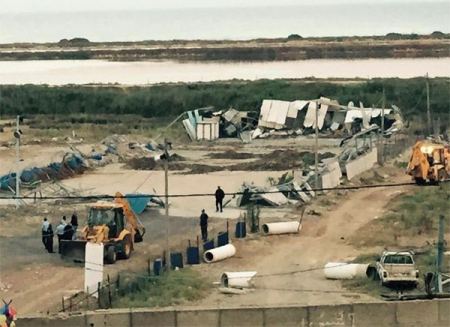 السلطات الاسرائيلية تهدم متنزه الشاطئ في مدينة جسر الزرقاء