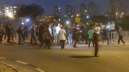مواجهات واعتقالات في الوقفة التضامنية مع الاسير بلال كايد